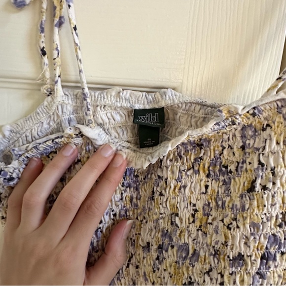 Wild Fable Floral Smocked Crop Top Size Medium - Picture 3 of 3